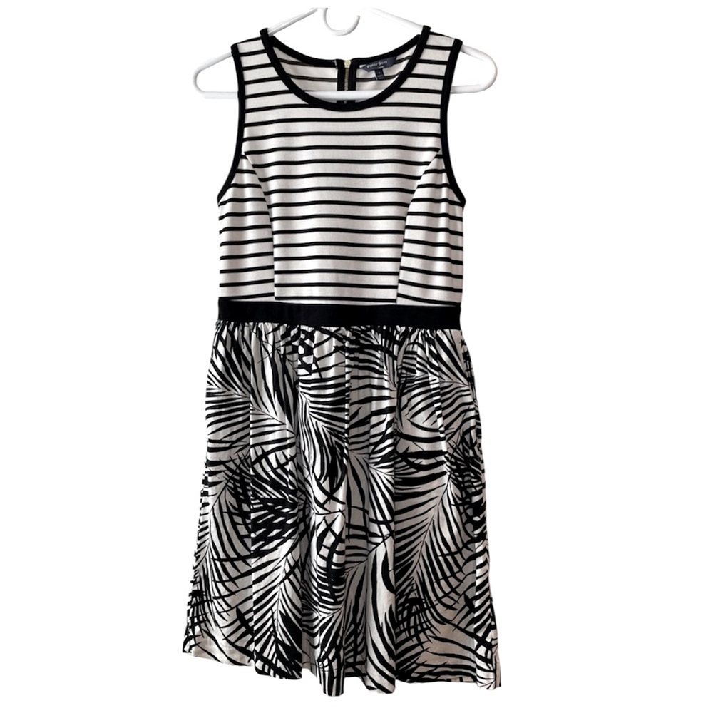 Fit & Flare Dress Size 6 Black White Striped‎ Palm Print Sleeveless Side Pockets